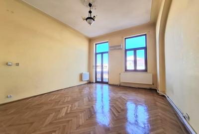 Apartament cu 3 camere decomandat în P-ța Muncii - 5