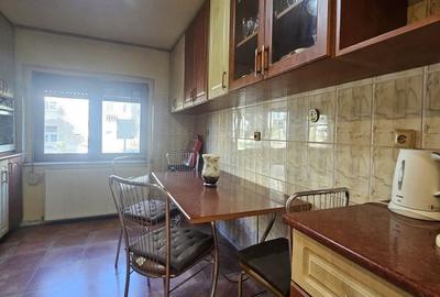 Apartament cu 3 camere decomandat în Cantemir - 10