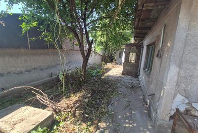 Teren intravilan de 300 mp, în Chercea - 4