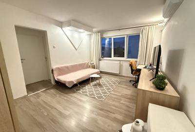 Apartament cu 2 camere semidecomandat, mobilat în Complex Studențesc