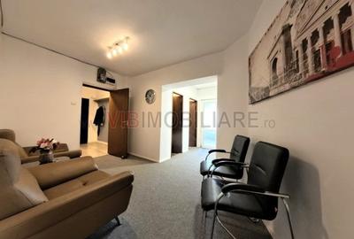 Apartament cu 4 camere decomandat în Universitate