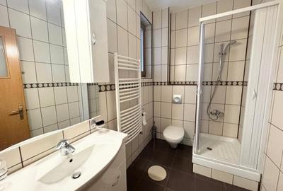 Casă cu 8 camere cu Canalizare în Tei - 18