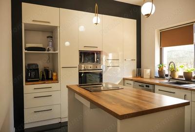 Casă cu 4 camere cu Teren 574 Mp în Central - 1