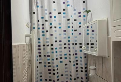 Apartament cu 2 camere decomandat în Micro 19