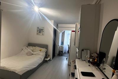 Garsonieră decomandată în Galata