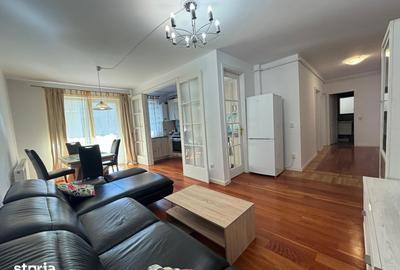 Apartament cu 3 camere decomandat în Lazaret