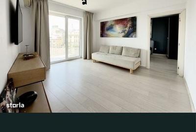 Apartament cu 3 camere semidecomandat în Romană