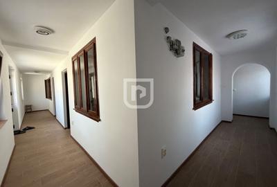 Casă individuală cu 3 camere cu Canalizare în Corlata