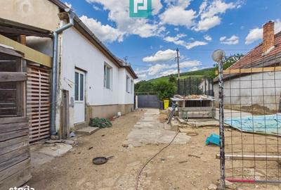 Casă cu 2 camere în Păuliș