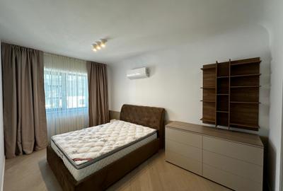 Apartament cu 3 camere, mobilat în Central