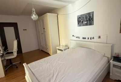 Casă cu 3 camere cu Canalizare în Ultracentral