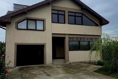 Casă cu 5 camere cu Teren 990 Mp în Ghercești - 1