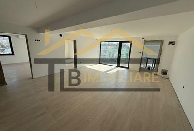 Apartament cu 3 camere semidecomandat în Central - 2
