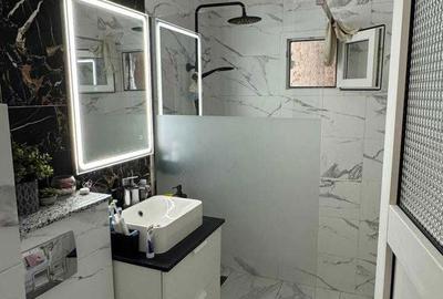 Apartament cu 3 camere decomandat în Central - 3