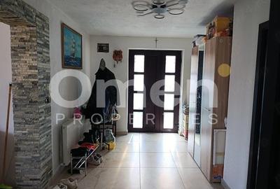 Casă individuală cu 3 camere cu Canalizare în Central - 2