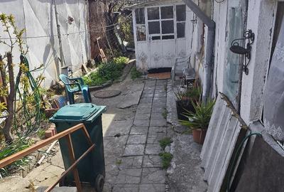 Casă cu 2 camere cu Teren 200 Mp în Central