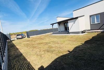 Casă cu 3 camere în Adunații-Copăceni