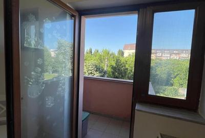 Apartament cu 2 camere în Craiovița Nouă