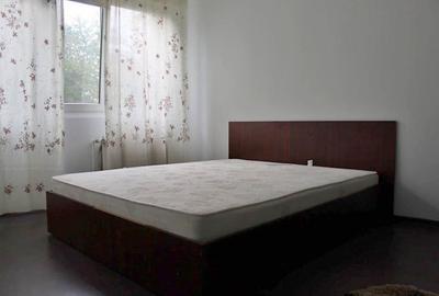 Apartament cu 2 camere decomandat în Independenței