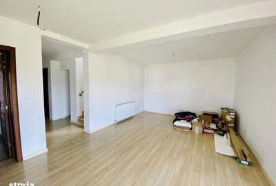 Casă cu 4 camere cu Teren 372 Mp în Roșia