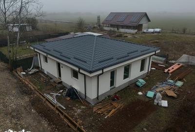 Casă cu 4 camere decomandat cu Canalizare în Clinceni - 1