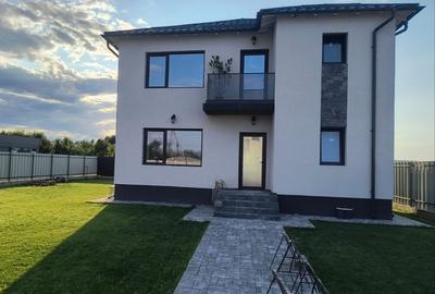 Casă cu 4 camere în Săcueni