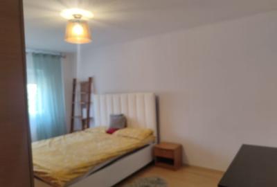 Apartament cu 2 camere semidecomandat în Rogerius