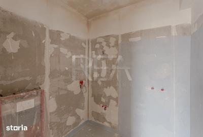 Apartament cu 3 camere semidecomandat în Iancului