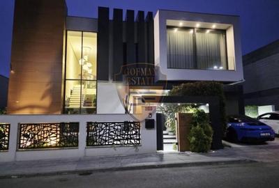 Casă individuală cu 7 camere cu Canalizare în Tomis Plus - 1