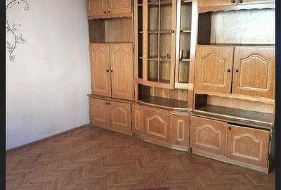 Garsonieră decomandată în Decebal