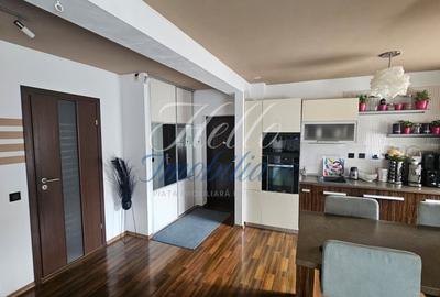 Apartament cu 3 camere semidecomandat în Florești