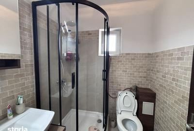 Apartament cu 4 camere decomandat în Între Lacuri