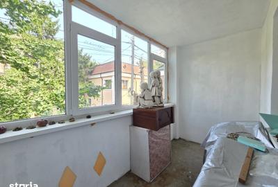 Casă cu 5 camere cu Teren 364 Mp în Central
