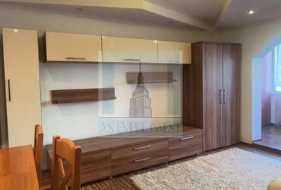 Apartament cu 3 camere decomandat în Răcădău