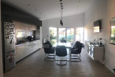 Casă individuală cu 4 camere cu Canalizare în 14 Mai