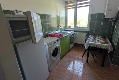 Garsonieră decomandată în Petros - 5