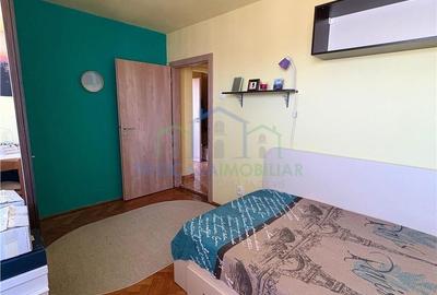 Apartament cu 4 camere semidecomandat în Calea București - 4