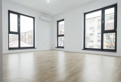 Apartament cu 3 camere decomandat în Exterior Vest - 7