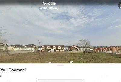 Teren de 447 mp, în Central