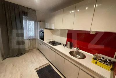 Apartament cu 4 camere decomandat în 1 Mai - 2