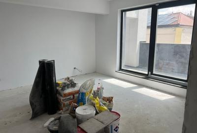 Apartament cu 5 camere în Decebal - 29