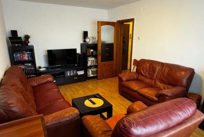 Apartament cu 3 camere decomandat, mobilat în Turda
