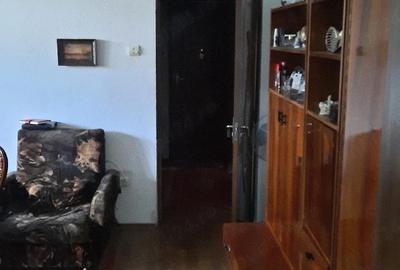 Apartament cu 3 camere semidecomandat în Central - 5