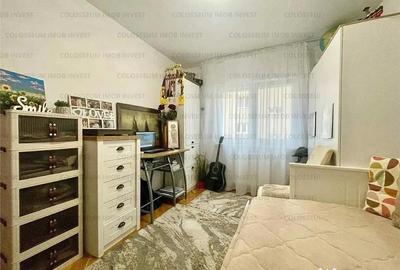 Apartament cu 4 camere decomandat în Calea București - 4