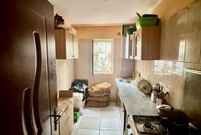 BAZA 3 - CARREFOUR FELICIA - 3 CAMERE - PARTER INALT BLOC DIN 1980 - 6