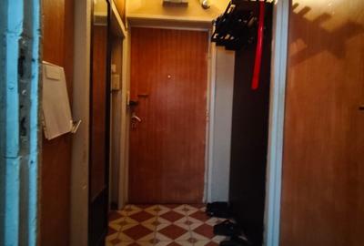 FARA COMISIOANE apartament cu 2 camere la etajul 2  la 3 minute de metrou - 4