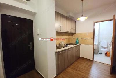 Garsonieră decomandată în Central - 3