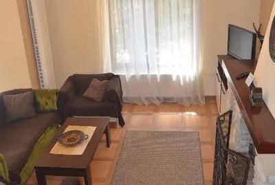 Casă cu 10 camere cu Teren 580 Mp în Poiana Țapului - 1