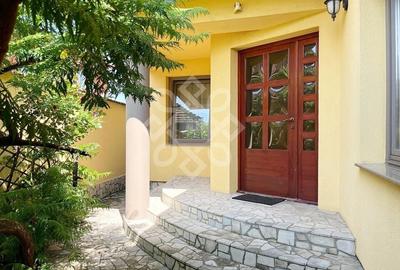 Casa de vanzare cu teren 523 mp in Sanmartin