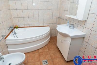 Casă cu 4 camere cu Teren 503 Mp în Central